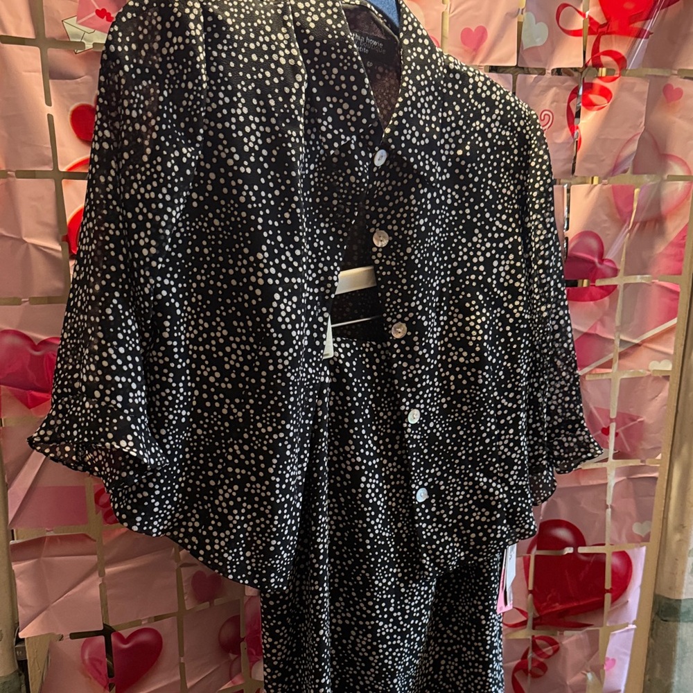 Elegant Black and White Women's Cape